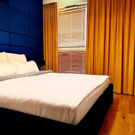 아파트 Modern 2br For 4 Parking Wola *
